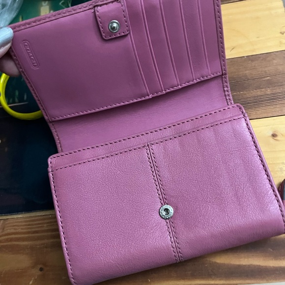 Coach Pink Leather Tri-Fold Wallet - Picture 4 of 4